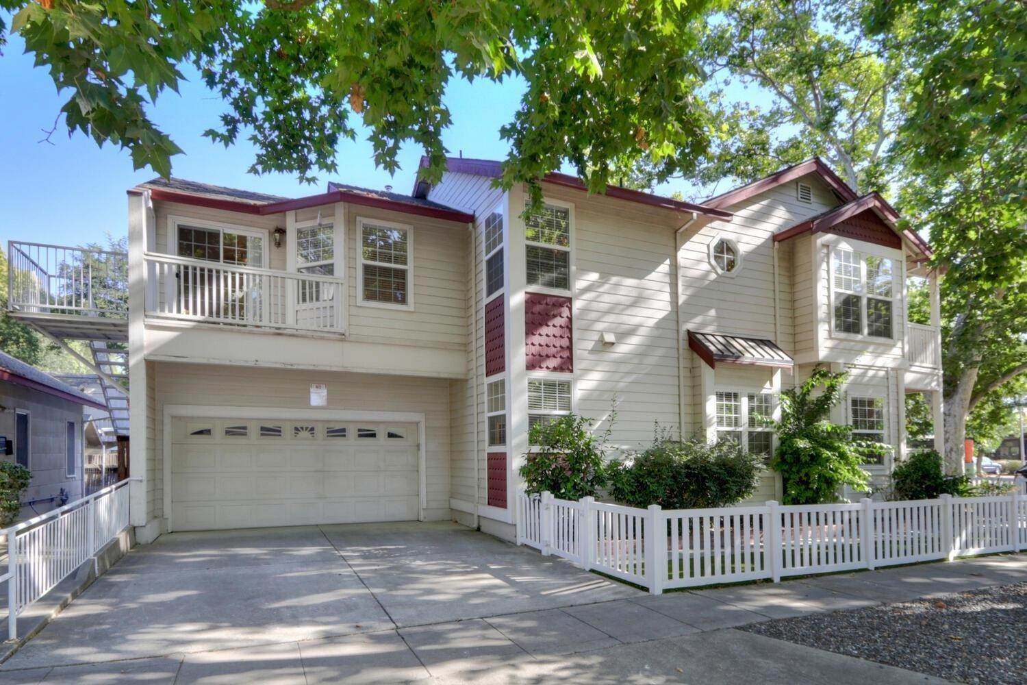 2. Single Family Homes for Active at 603 G Street Davis, California 95616 United States