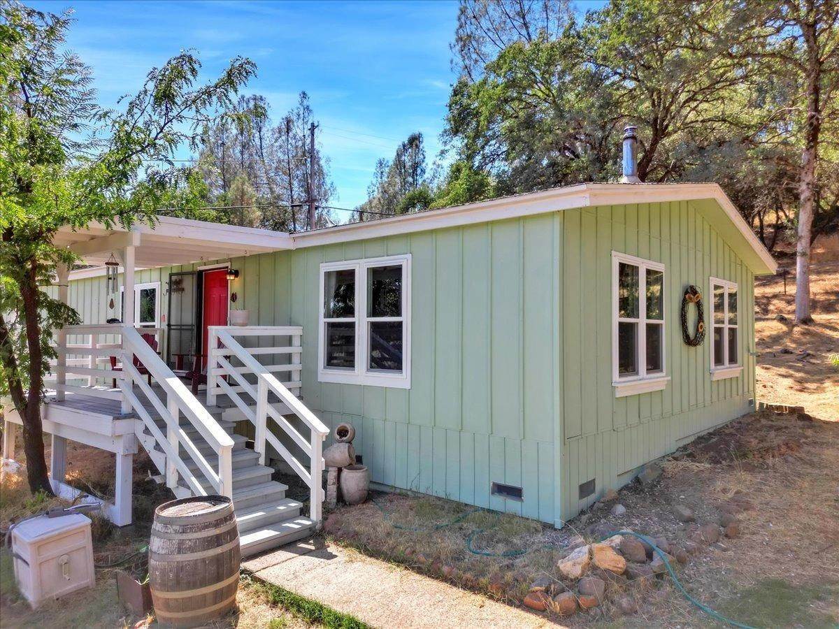Manufactured Home for Active at 10648 Valley Drive Rough And Ready, California 95975 United States