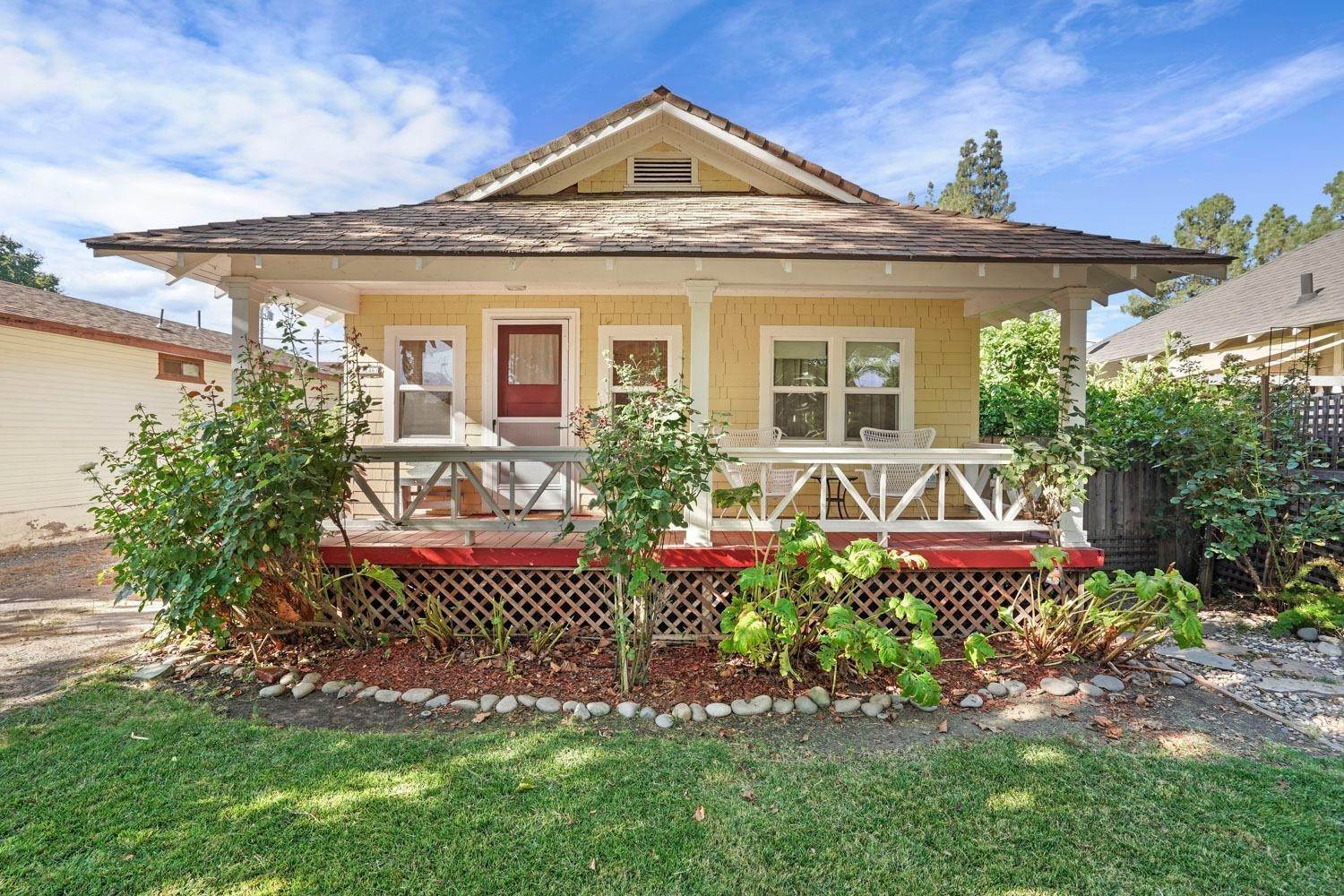 Single Family Homes 为 销售 在 1246 Browns Alley Lane Walnut Grove, 加利福尼亚州 95690 美国