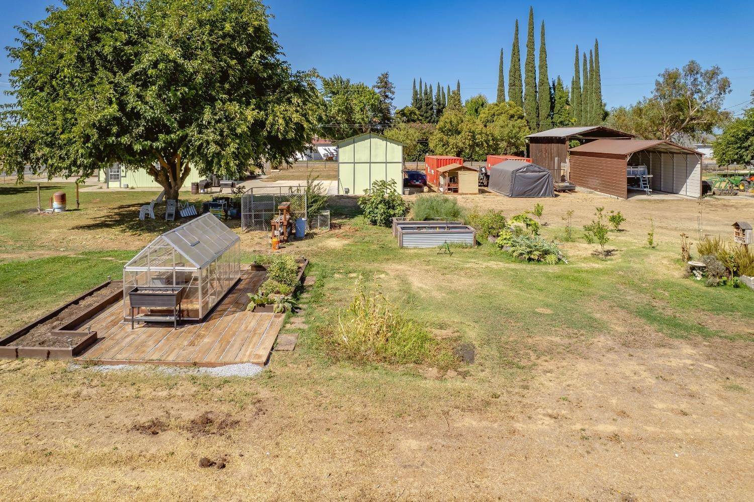45. Single Family Homes for Active at 3237 Feather River Blvd Arboga, California 95961 United States