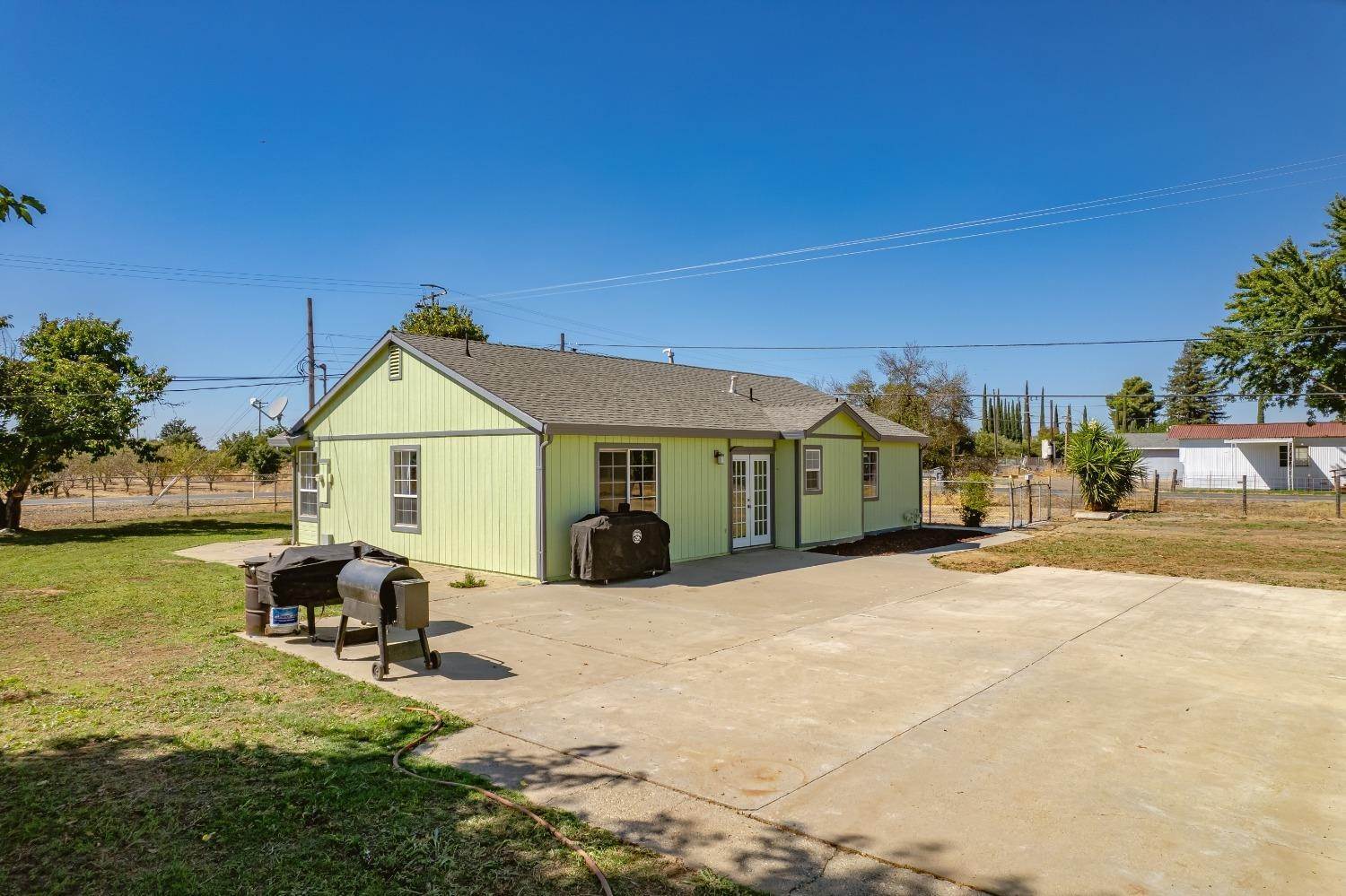 30. Single Family Homes for Active at 3237 Feather River Blvd Arboga, California 95961 United States