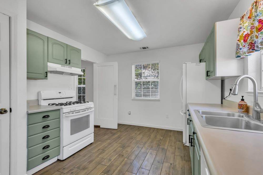 17. Single Family Homes 为 销售 在 36043 Willow Avenue Clarksburg, 加利福尼亚州 95612 美国