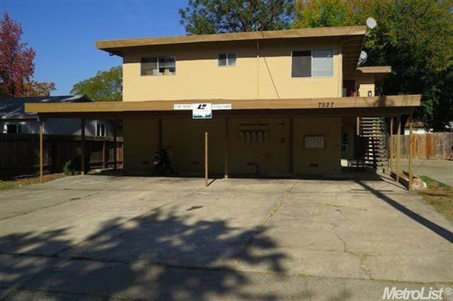 Single Family Homes 为 销售 在 7527 Cook Avenue Citrus Heights, 加利福尼亚州 95610 美国