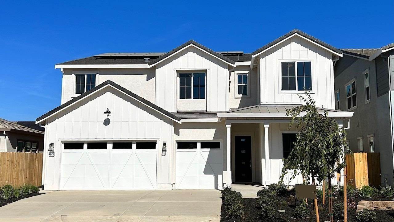 Single Family Homes 为 销售 在 4313 Deergrass Street Rancho Cordova, 加利福尼亚州 95742 美国