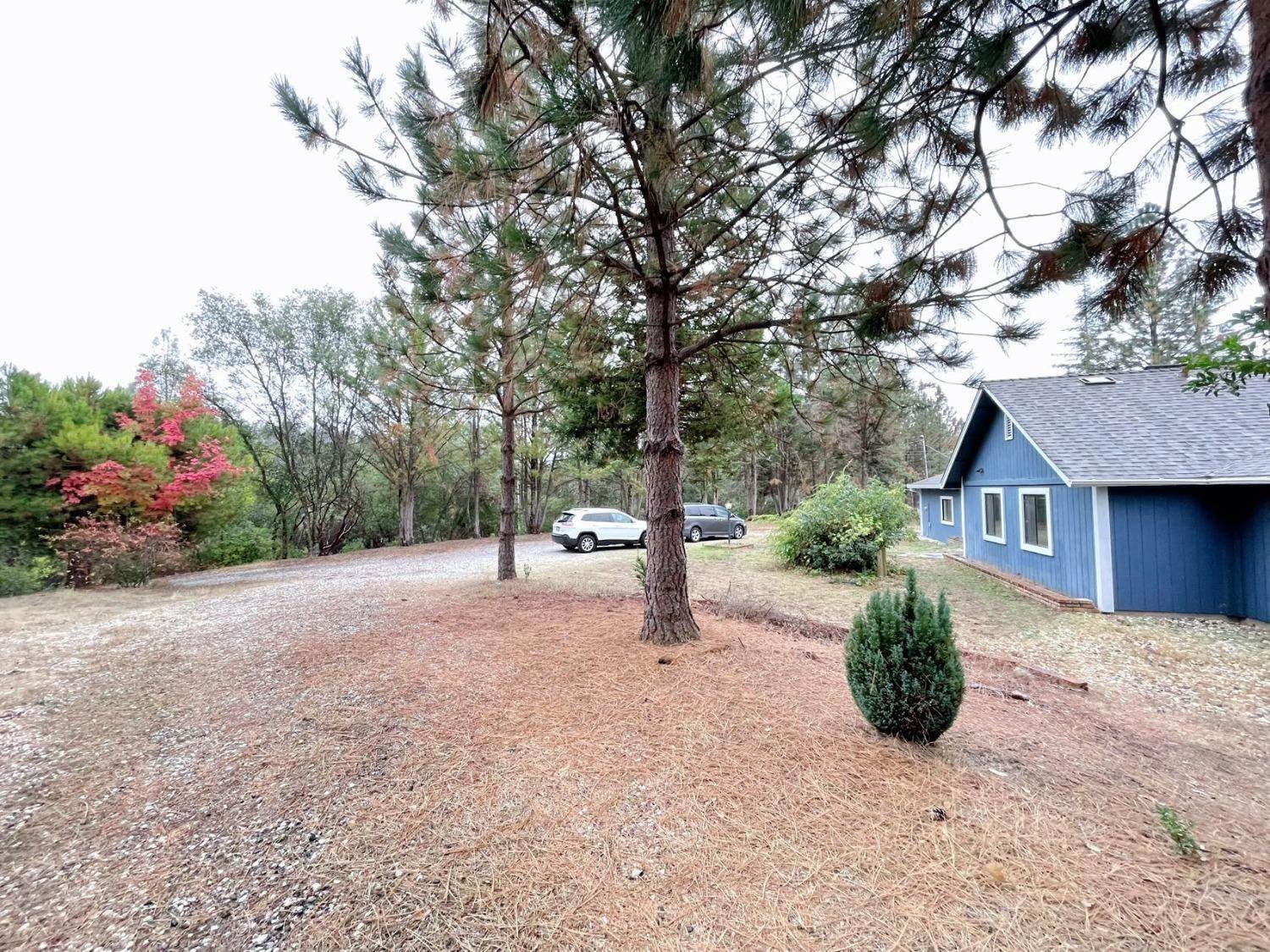 28. Single Family Homes for Active at 10190 Luna Drive Grass Valley, California 95949 United States