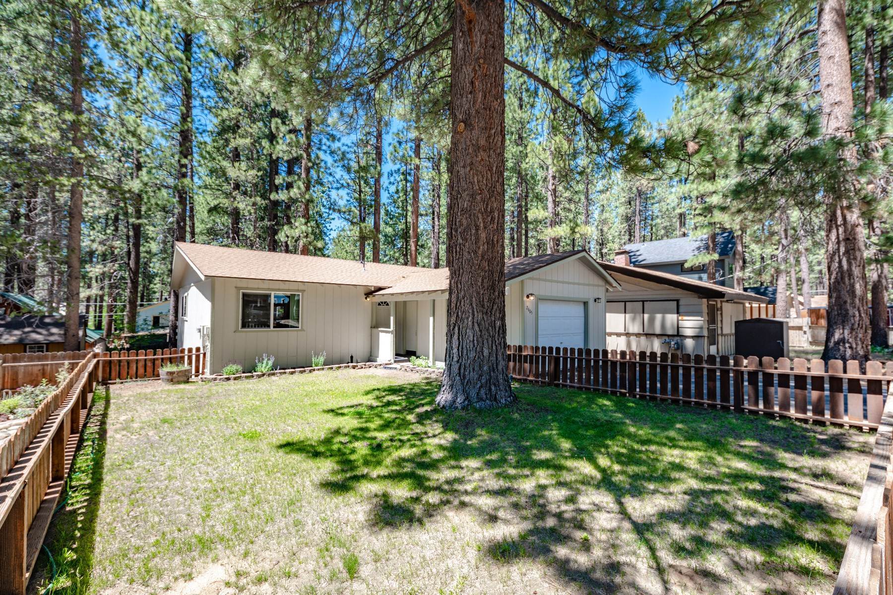 2. Single Family Homes for Active at New Opportunity in South Lake Tahoe 2605 Elwood Ave South Lake Tahoe, California 96150 United States