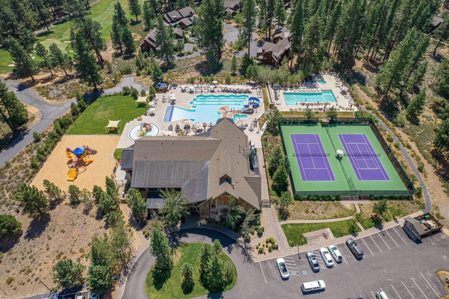 9. Single Family Homes for Active at 12478 Villa Court, Truckee 12478 Villa Court Truckee, California 96161 United States