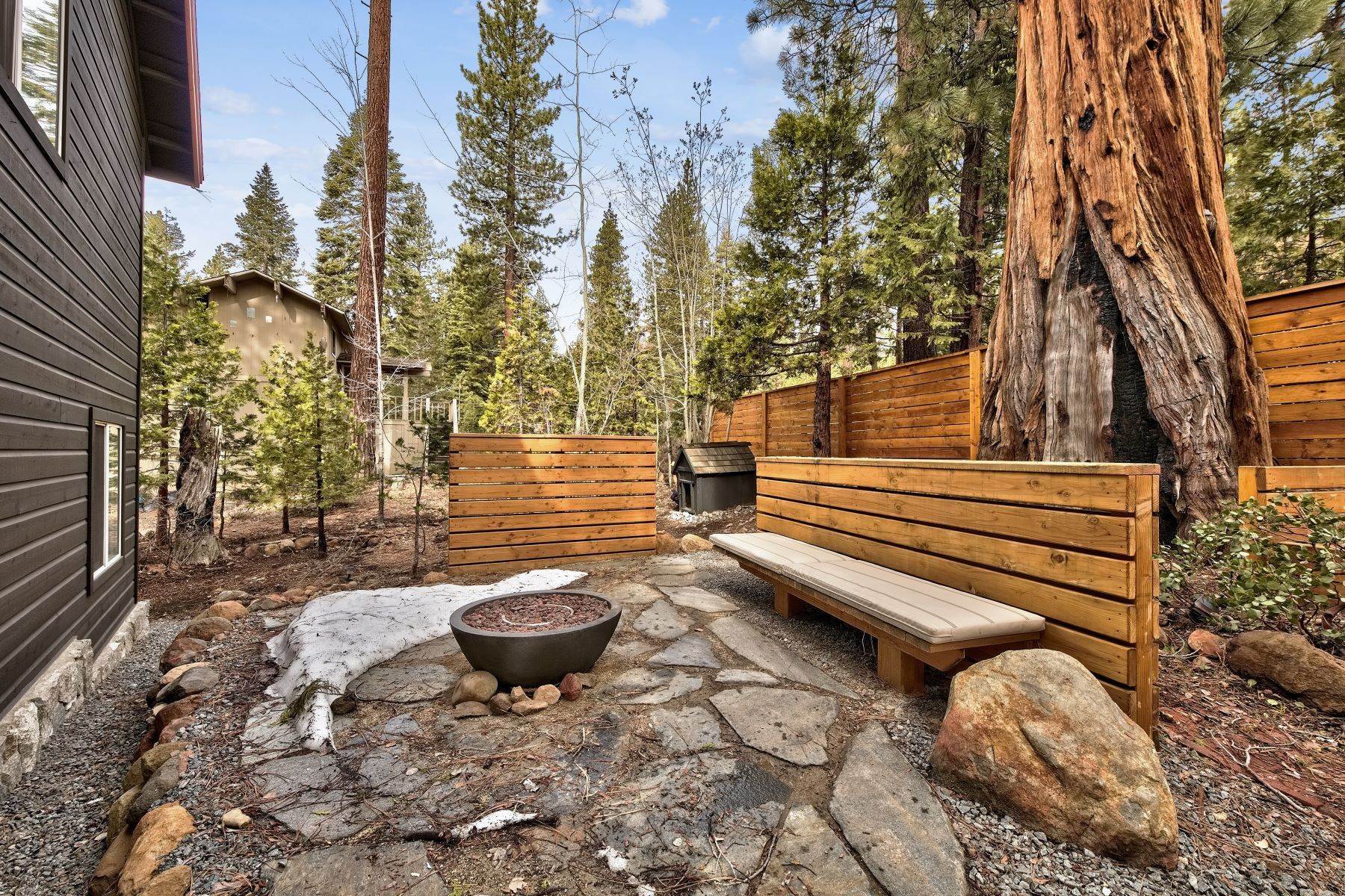 7. Single Family Homes for Active at Tahoe Vista Charmer 7051 Allenby Way Tahoe Vista, California 96148 United States