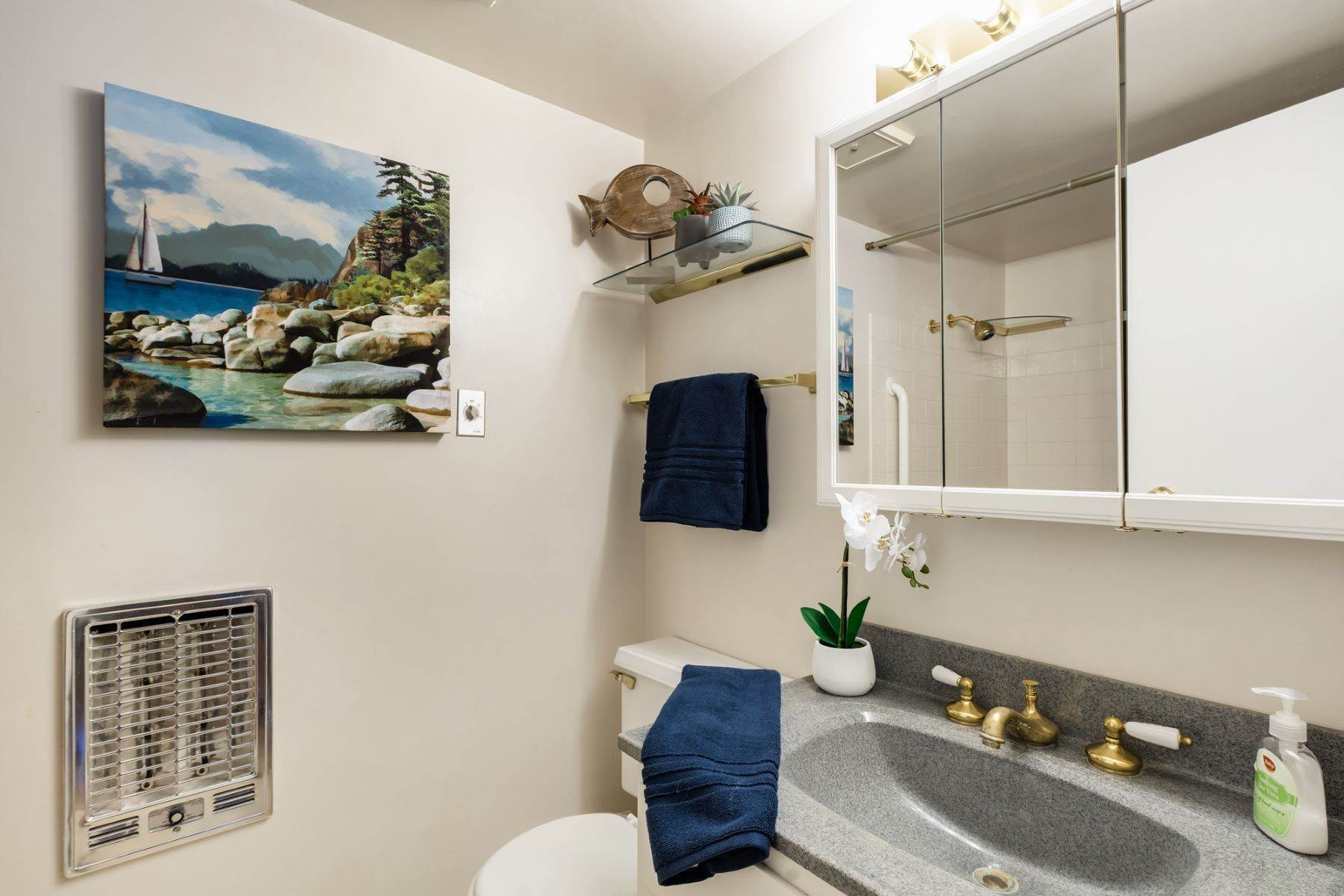 16. Condominiums for Active at Upgraded End Unit Condo 321 Ski Way #211 Incline Village, Nevada 89451 United States