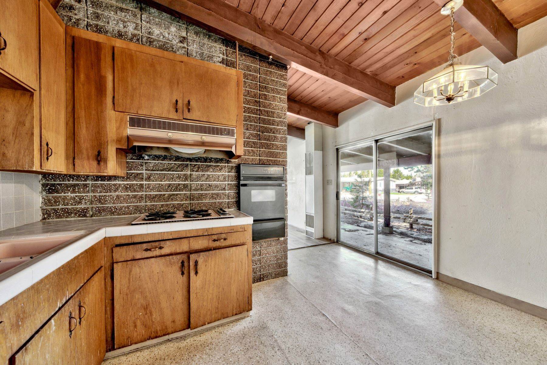 24. Duplex Homes for Active at Start Your Investment With A Clean Slate 1269 Lester St South Lake Tahoe, California 96150 United States