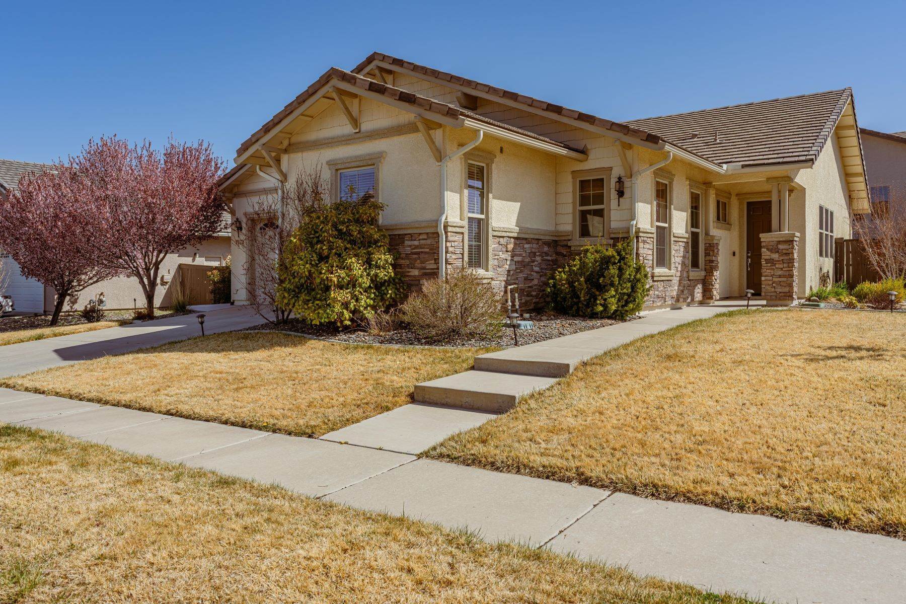 Single Family Homes for Active at Inviting Single Level Home 7172 Rutherford Dr Reno, Nevada 89506 United States