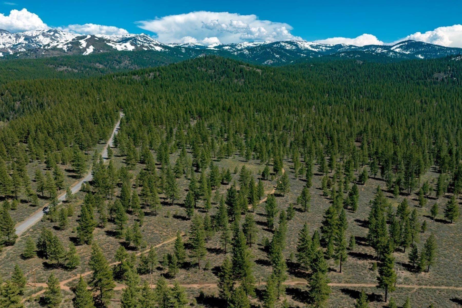 2. Land for Active at Heritage Springs Estate 11970 Martis Peak Rd Truckee, California 96161 United States
