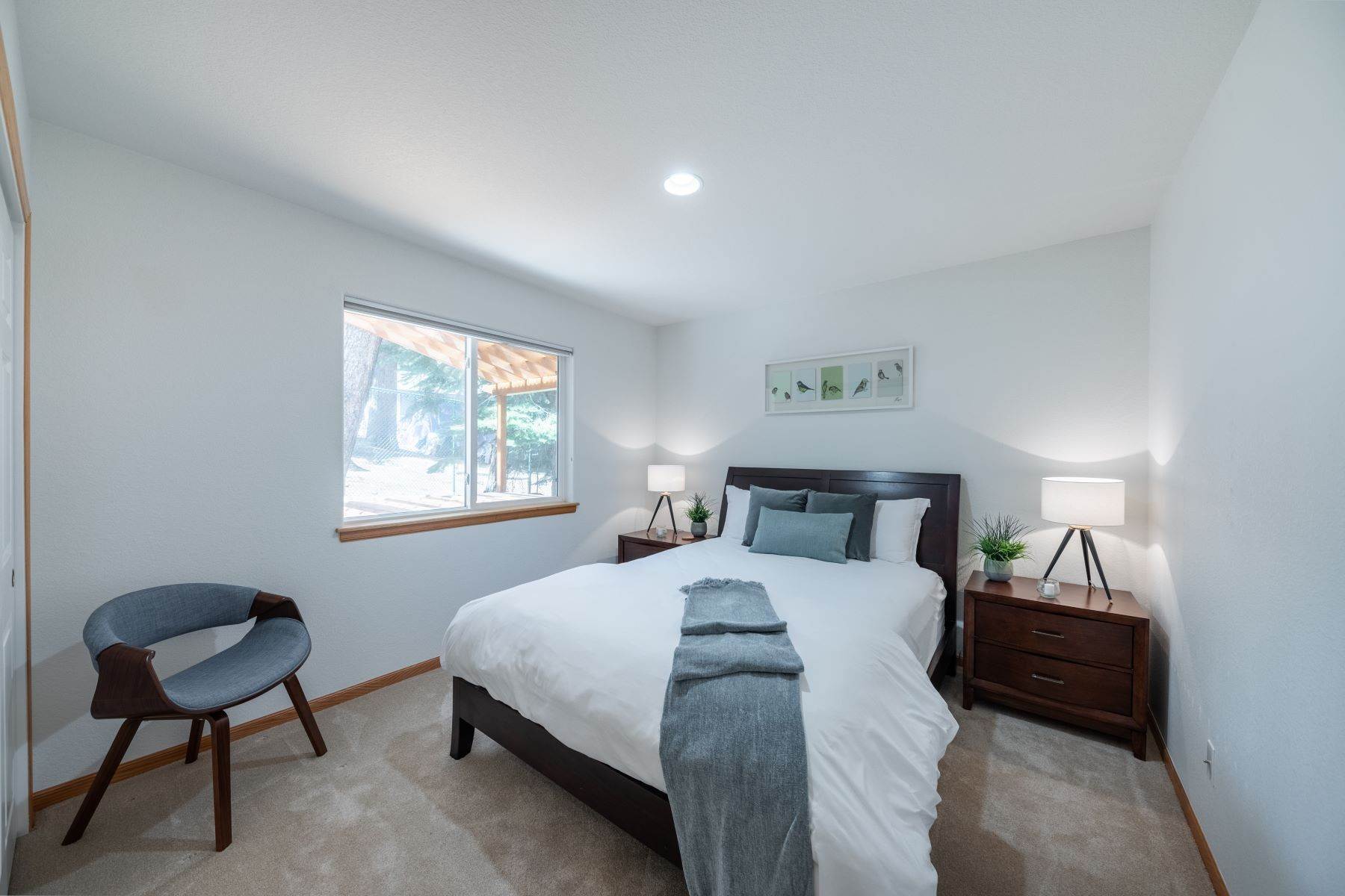 22. Single Family Homes for Active at Leveled - Up in South Lake Tahoe 1522 Tionontati St South Lake Tahoe, California 96150 United States