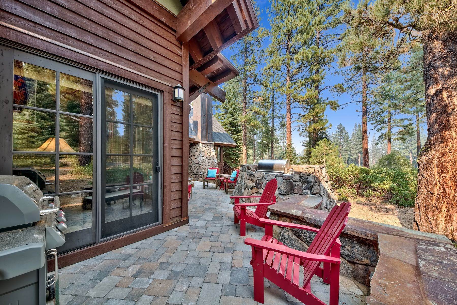 36. Single Family Homes for Active at Stunning Home in Lahontan 120 Bob Watson Truckee, California 96161 United States