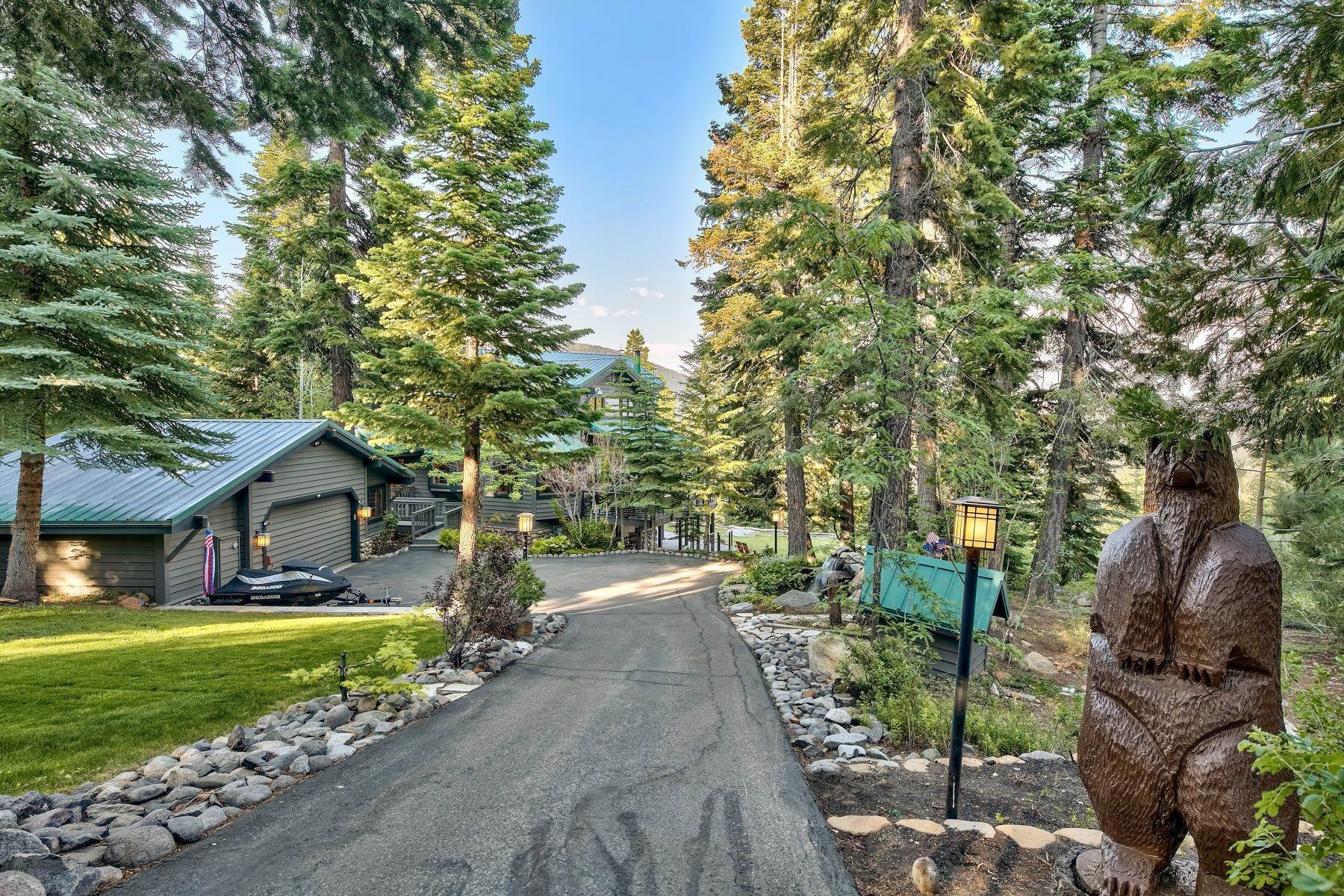 Single Family Homes por un Venta en Lake View Mountain Estate 1428 Cheshire Ct Tahoe Vista, California 96148 Estados Unidos