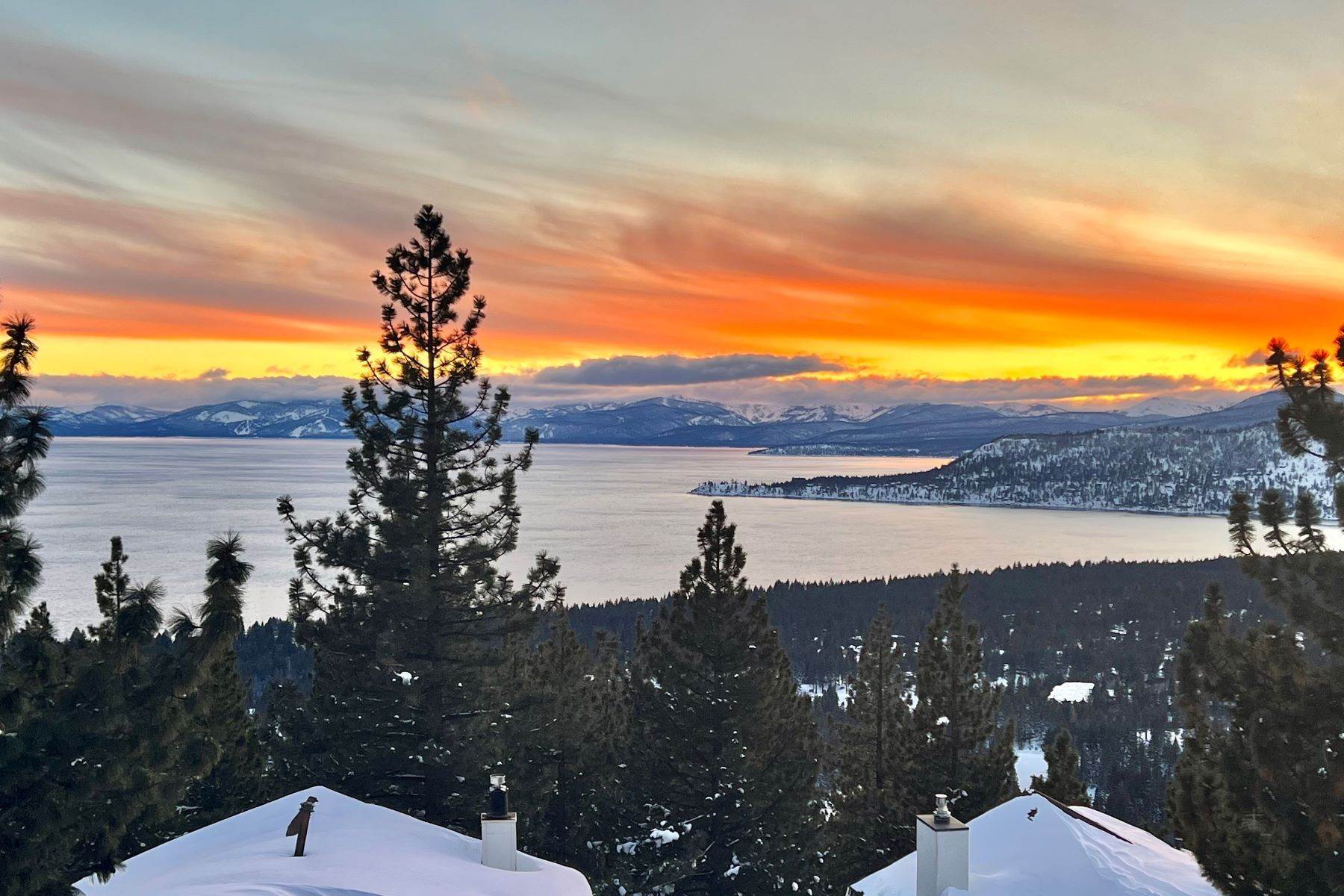 Single Family Homes for Active at Breathtaking Panoramic Lake Tahoe Views 1444 Tirol Dr Incline Village, Nevada 89451 United States
