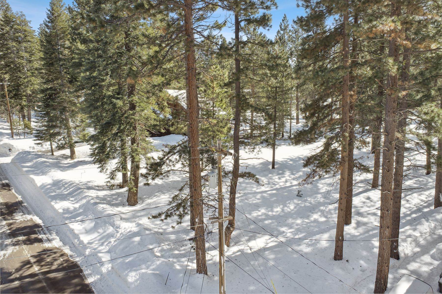 5. Land for Active at Gorgeous forested lot 14853 Cavalier Rise Truckee, California 96161 United States
