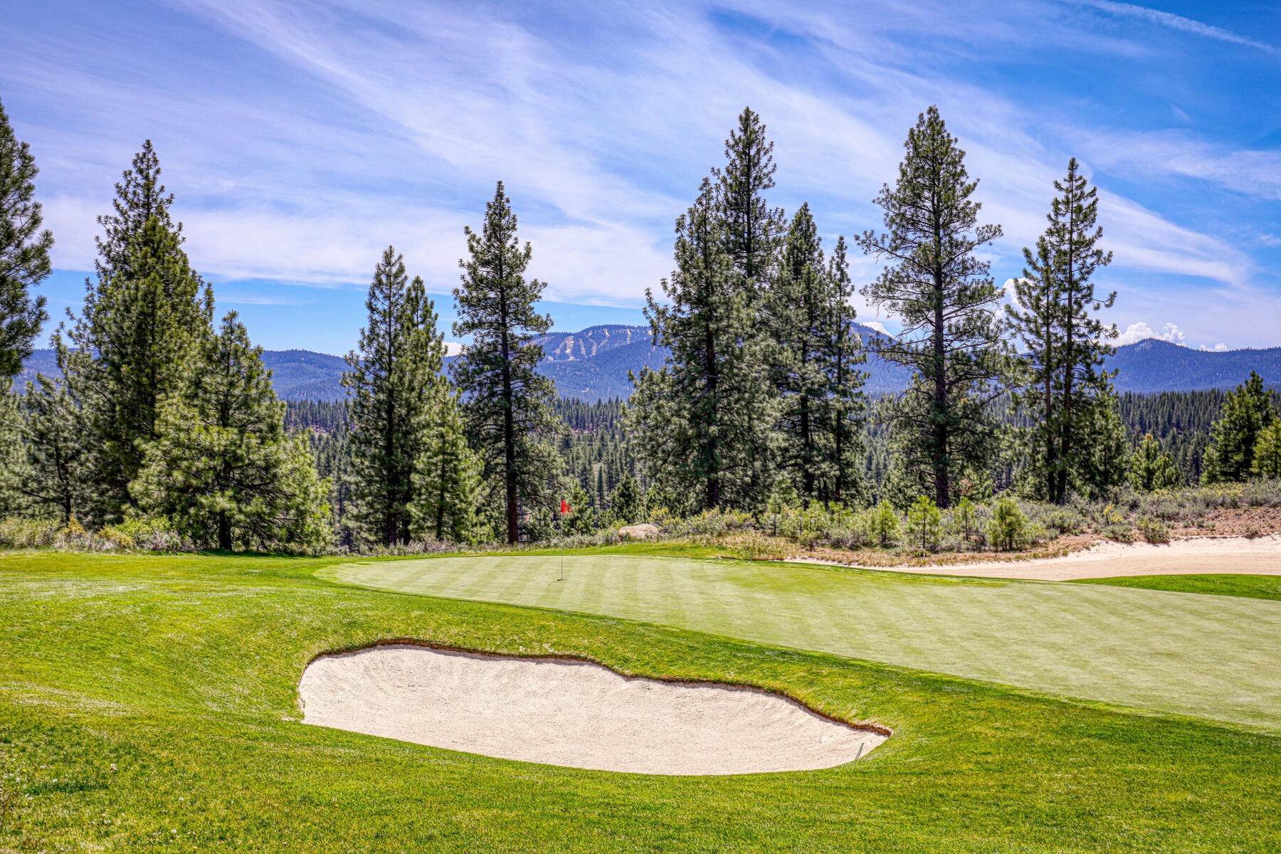 Land for Active at Exceptional Golf Course Homesite in Old Greenwood 12447 Settlers Lane Truckee, California 96161 United States