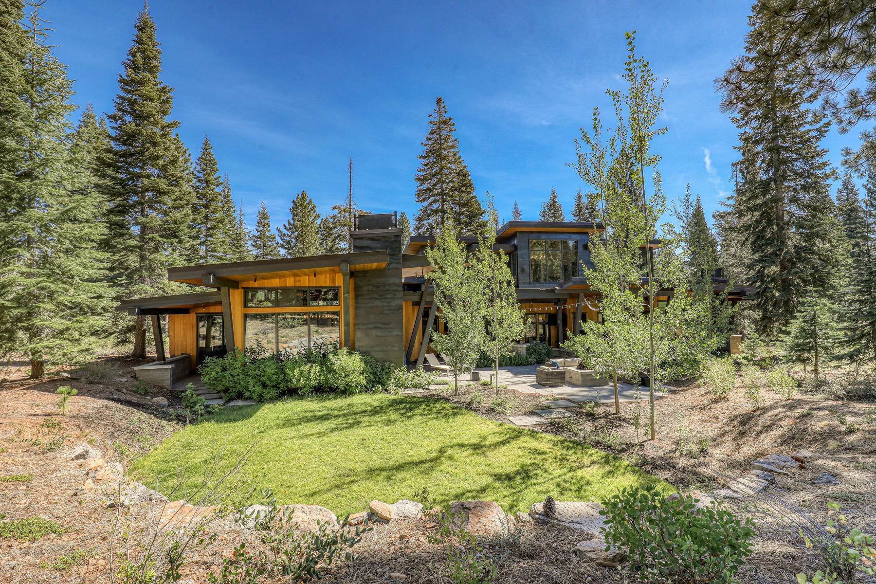 35. Single Family Homes for Active at Contemporary Martis Camp Home 8440 Valhalla Drive Truckee, California 96161 United States