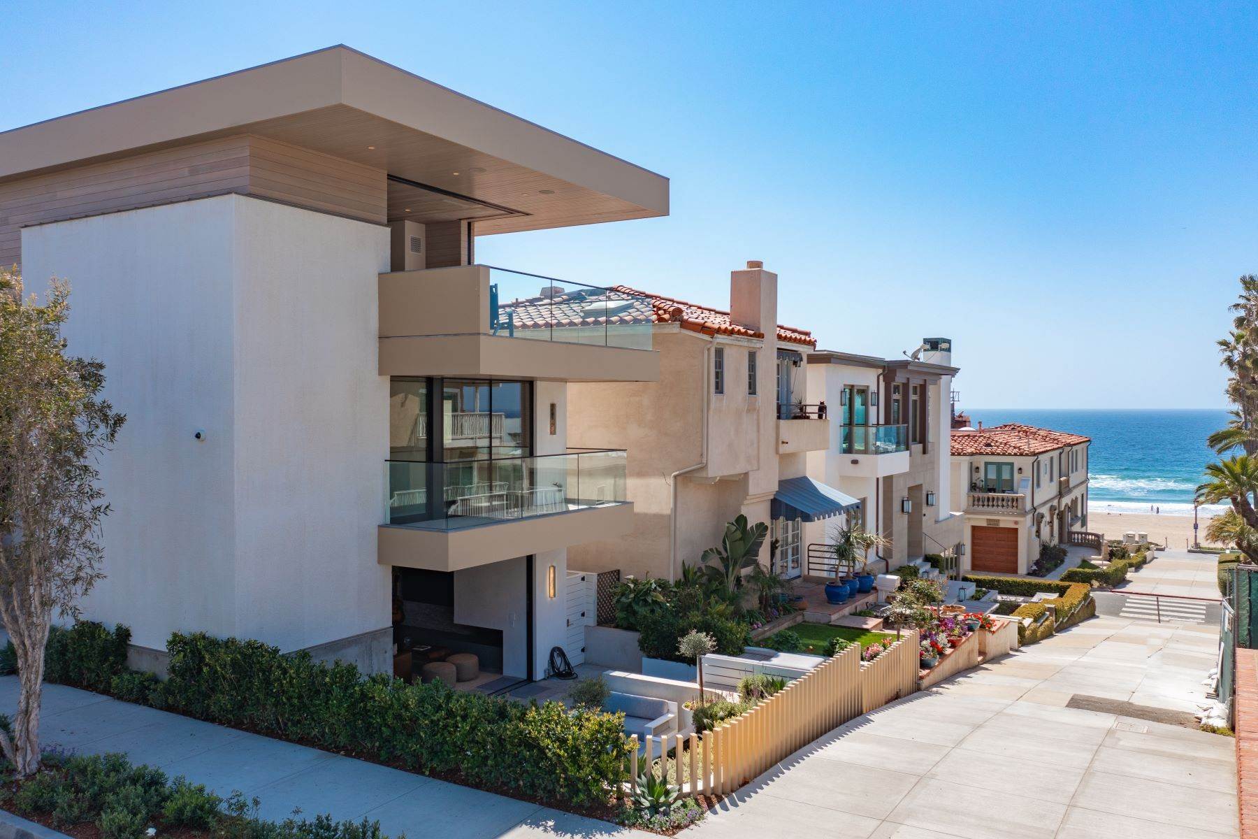Single Family Homes for Active at 2415 Manhattan Avenue, Manhattan Beach, CA 90266 2415 Manhattan Avenue Manhattan Beach, California 90266 United States