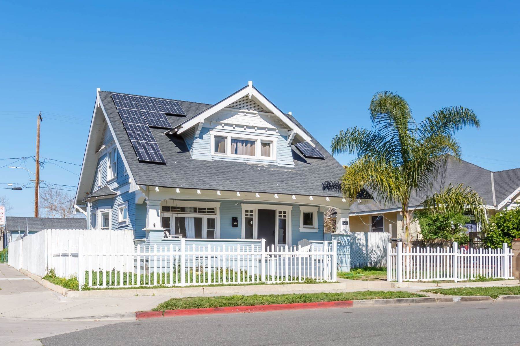 Single Family Homes 为 销售 在 501 East Walnut Street, Santa Ana, CA 92701 501 East Walnut Street Santa Ana, 加利福尼亚州 92701 美国