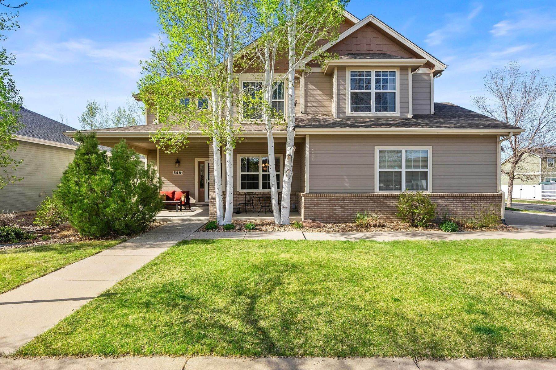 Single Family Homes for Active at Amazing opportunity to own a remarkable home in a great location! 5481 Glen Canyon Drive Longmont, Colorado 80504 United States