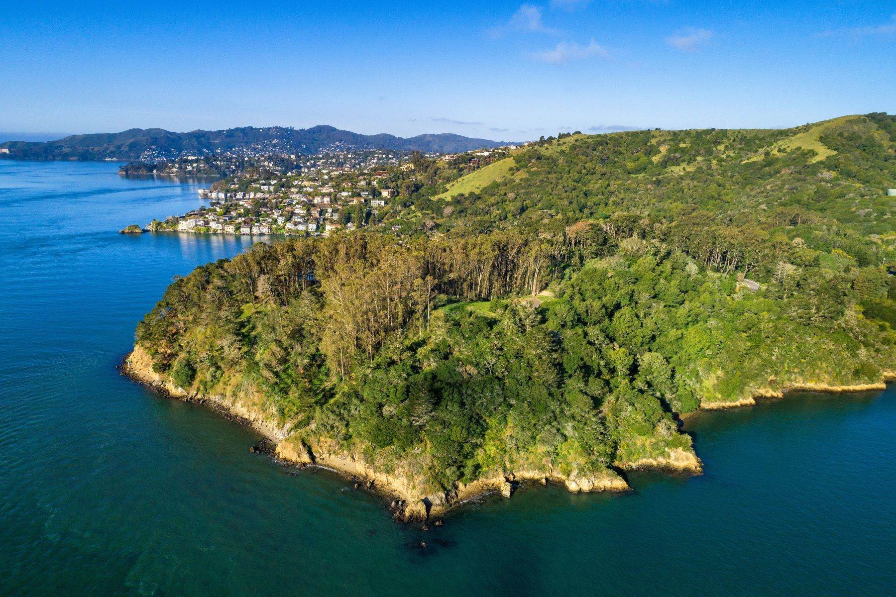 Land for Active at The Bluff Point Estate Site 2800 Paradise Drive Tiburon, California 94920 United States