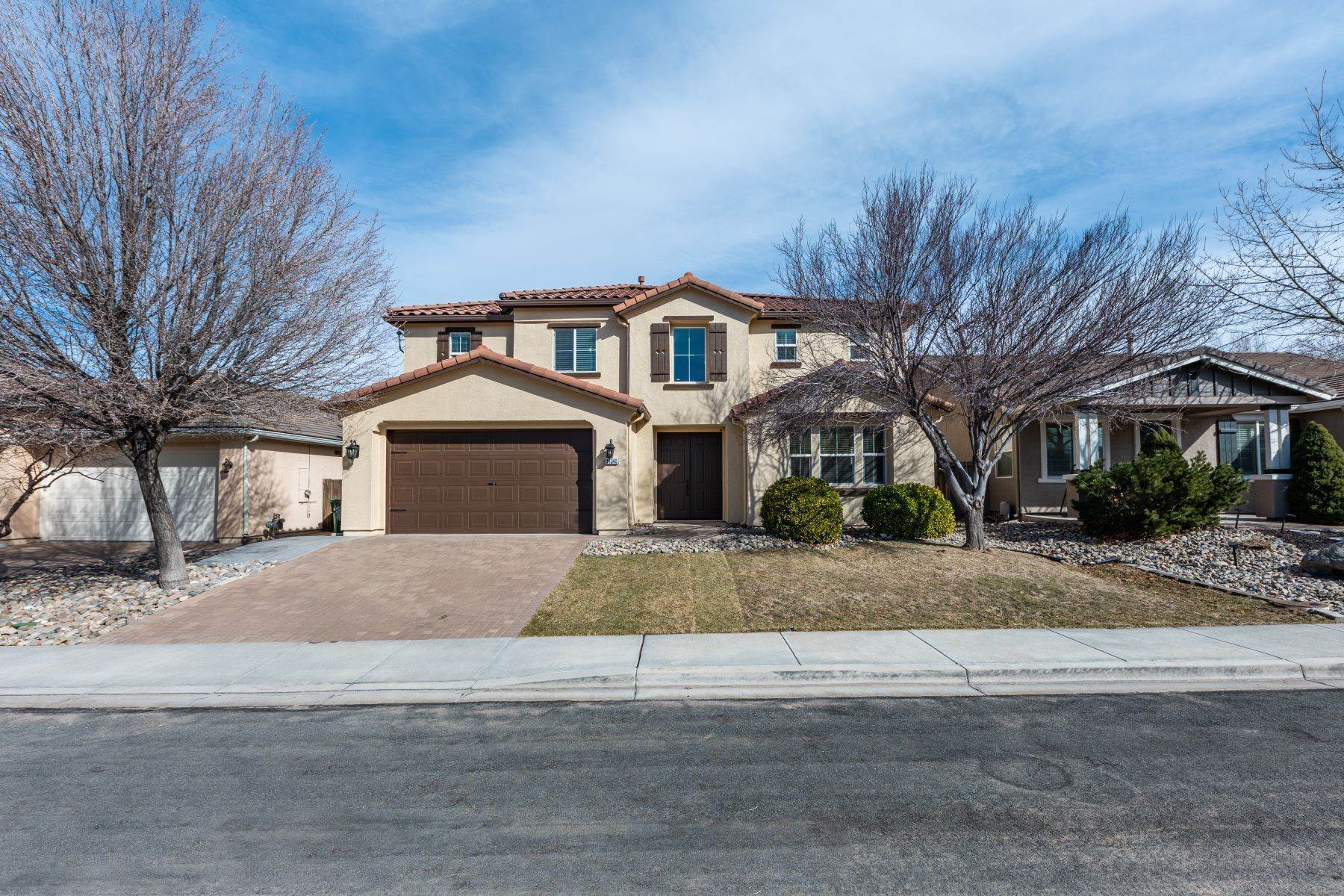 27. Single Family Homes for Active at Beautifully updated 11340 Parma Court Reno, Nevada 89521 United States