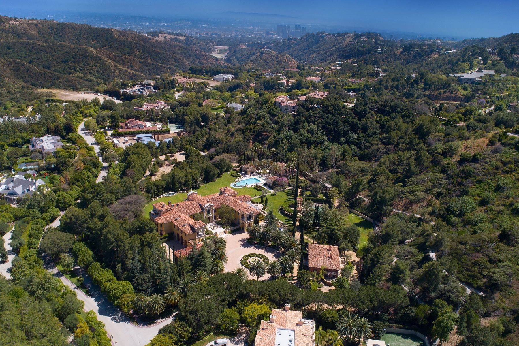 49. Single Family Homes for Active at 67 Beverly Park Court, 67,68, 69 Beverly Hills, California 90210 United States